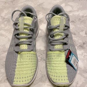 Under Armour Size 7 NEW WITH TAGS sneakers.